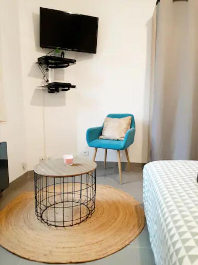 Le Petit Charmeur, Parking, Wifi, Gare Apartman Flers Kültér fotó