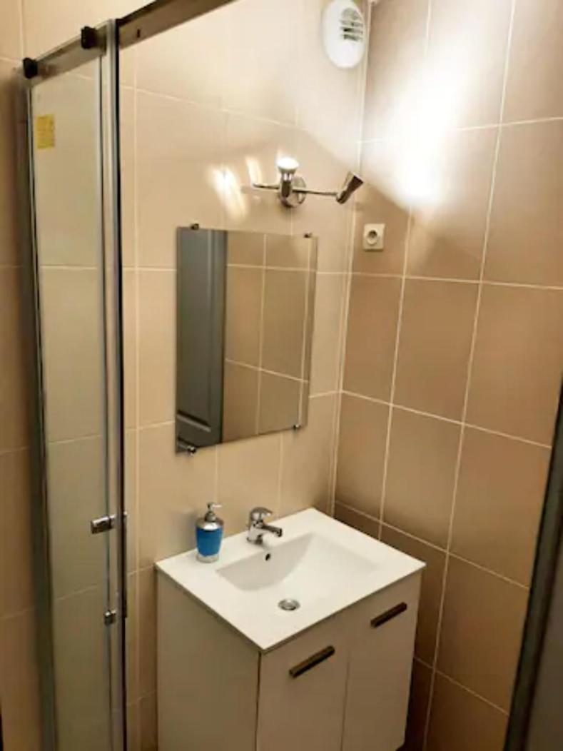 Le Petit Charmeur, Parking, Wifi, Gare Apartman Flers Kültér fotó