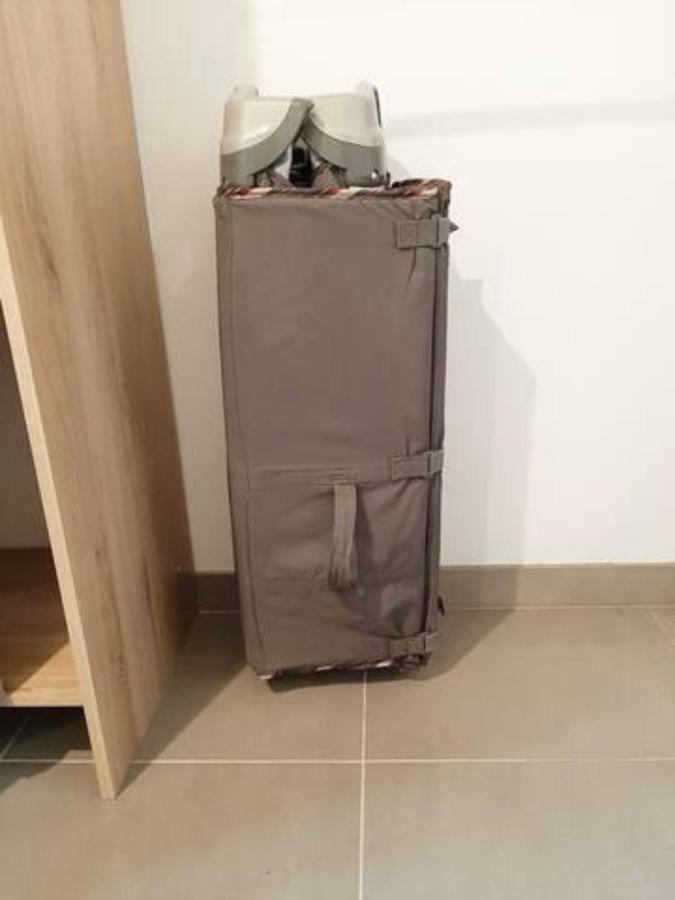 Le Petit Charmeur, Parking, Wifi, Gare Apartman Flers Kültér fotó