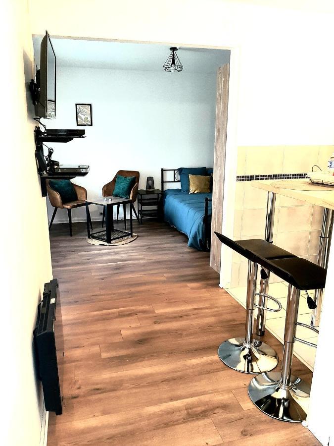 Le Petit Charmeur, Parking, Wifi, Gare Apartman Flers Kültér fotó