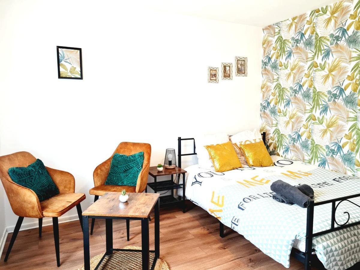 Le Petit Charmeur, Parking, Wifi, Gare Apartman Flers Kültér fotó