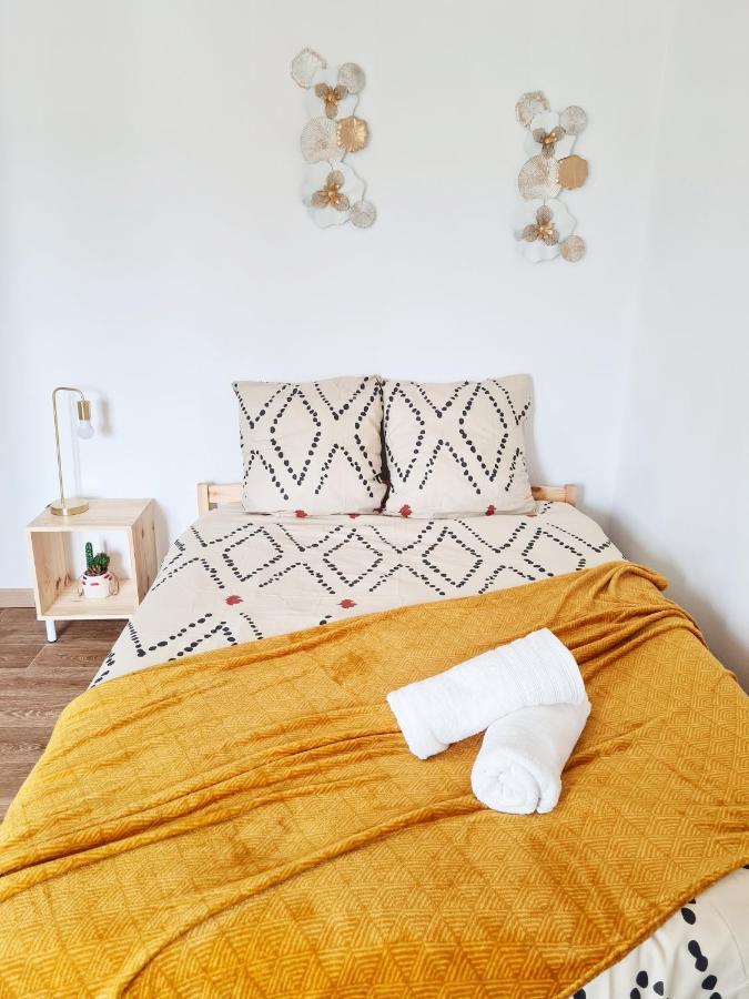 Le Petit Charmeur, Parking, Wifi, Gare Apartman Flers Kültér fotó