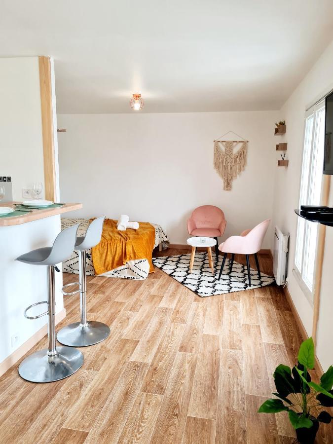 Le Petit Charmeur, Parking, Wifi, Gare Apartman Flers Kültér fotó